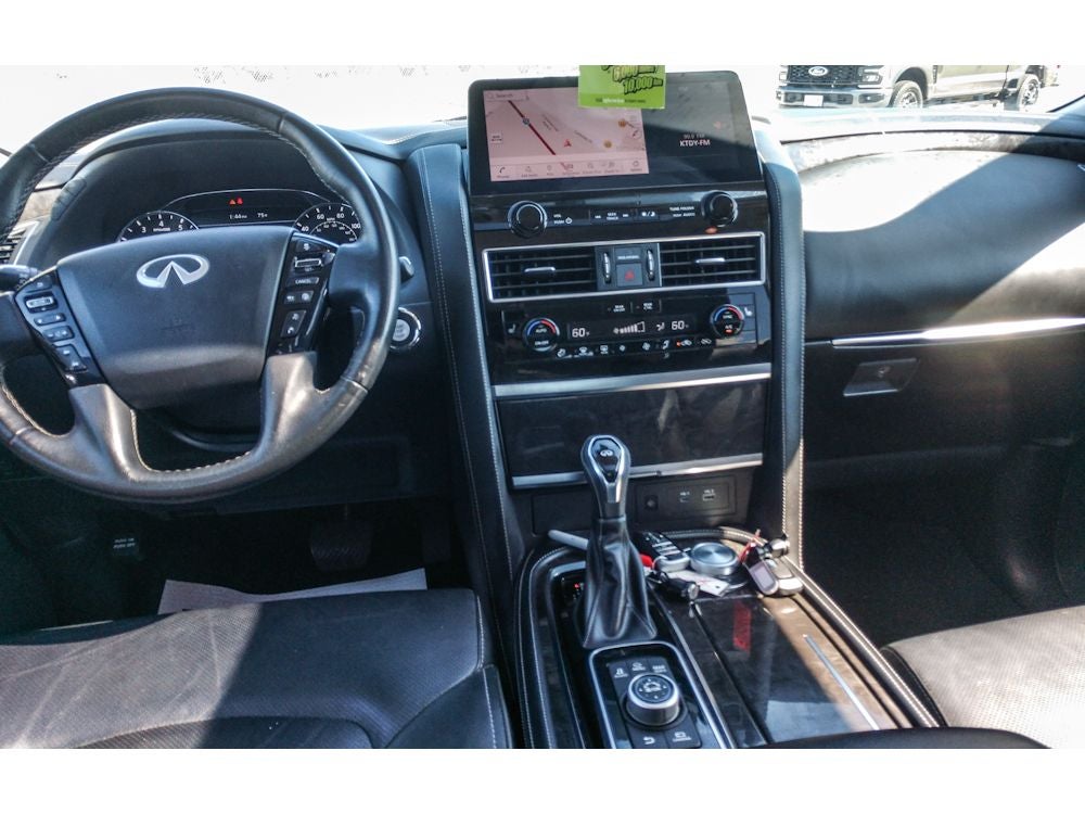 2024 INFINITI QX80 LUXE