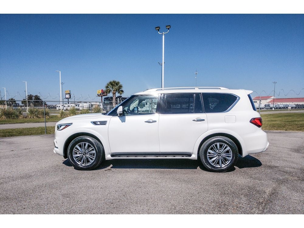 2024 INFINITI QX80 LUXE