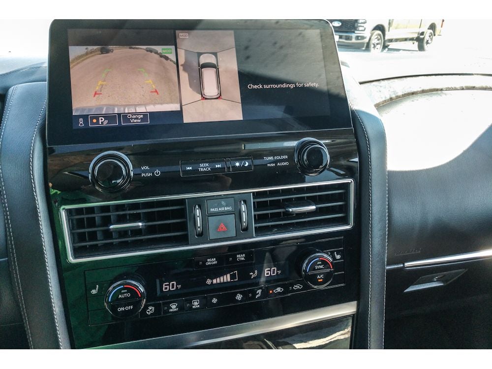 2024 INFINITI QX80 LUXE