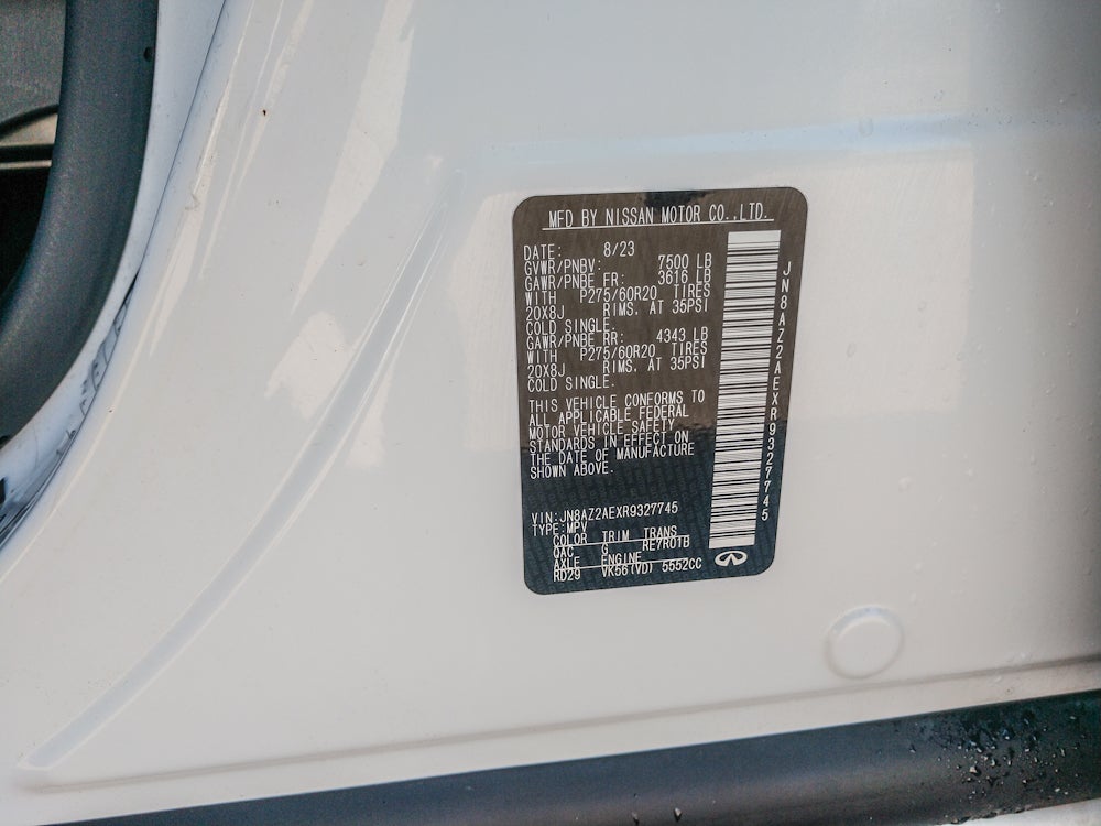 2024 INFINITI QX80 LUXE