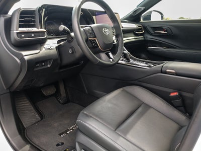 2025 Toyota Crown Platinum