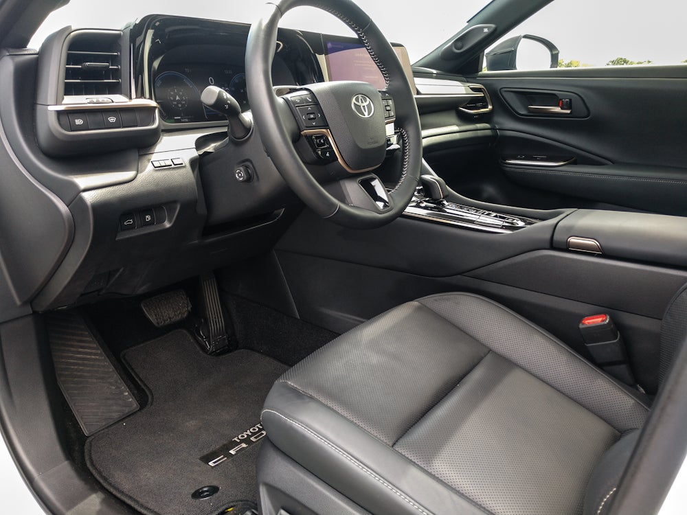 2025 Toyota Crown Platinum