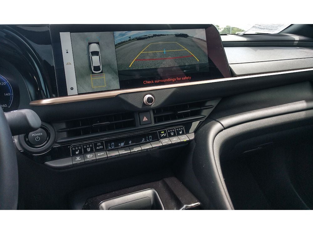 2025 Toyota Crown Platinum