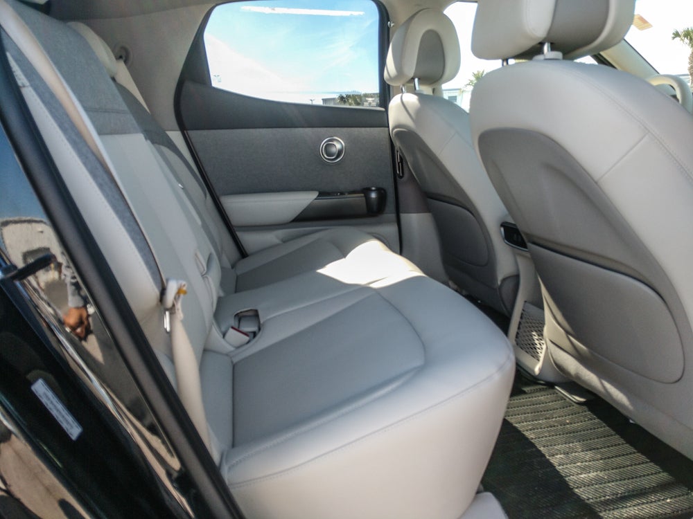 2025 Genesis GV60 Standard