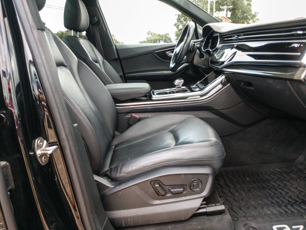 2022 Audi Q7 Premium Plus