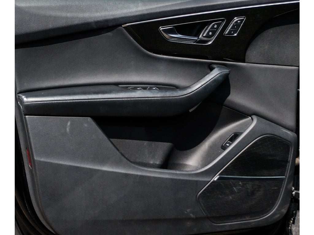 2022 Audi Q7 Premium Plus
