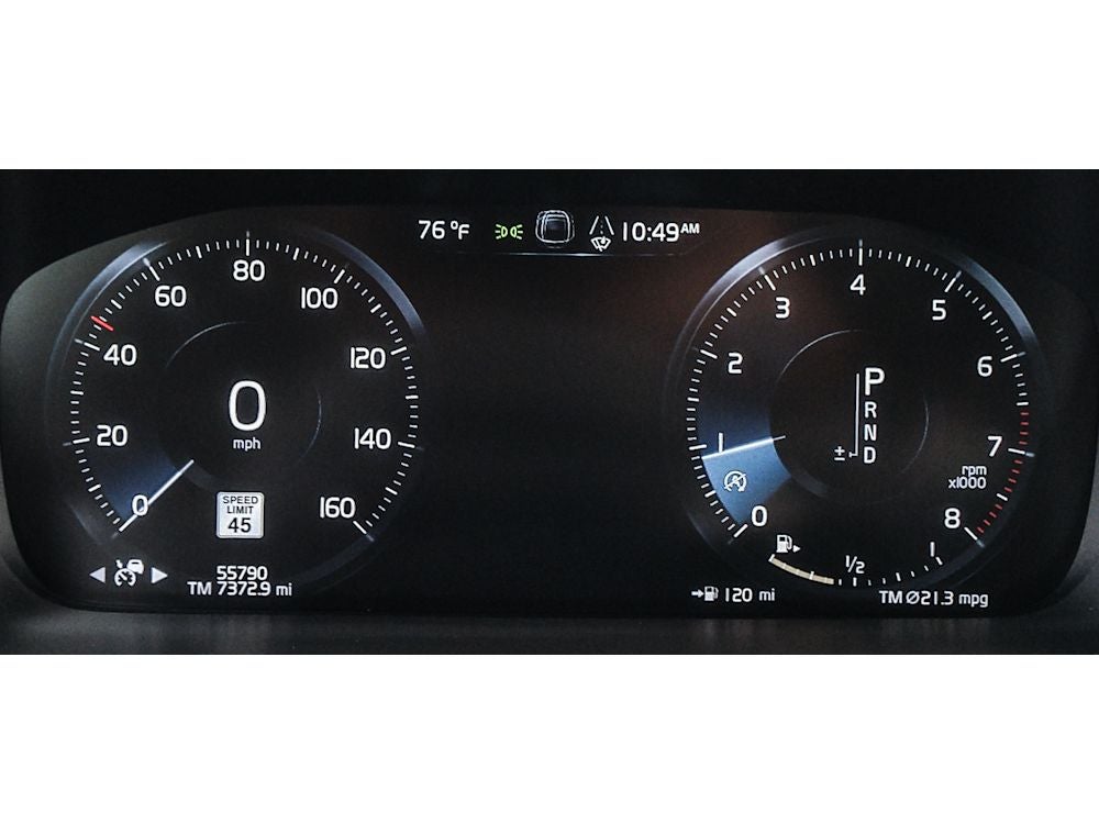 2022 Volvo XC90 Momentum