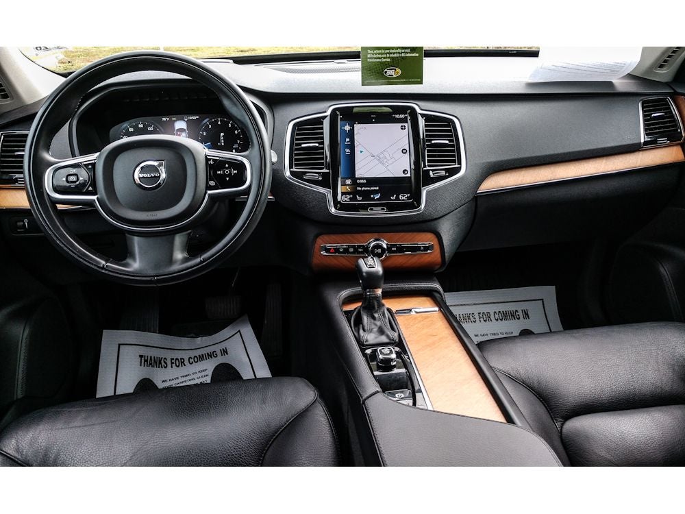 2022 Volvo XC90 Momentum