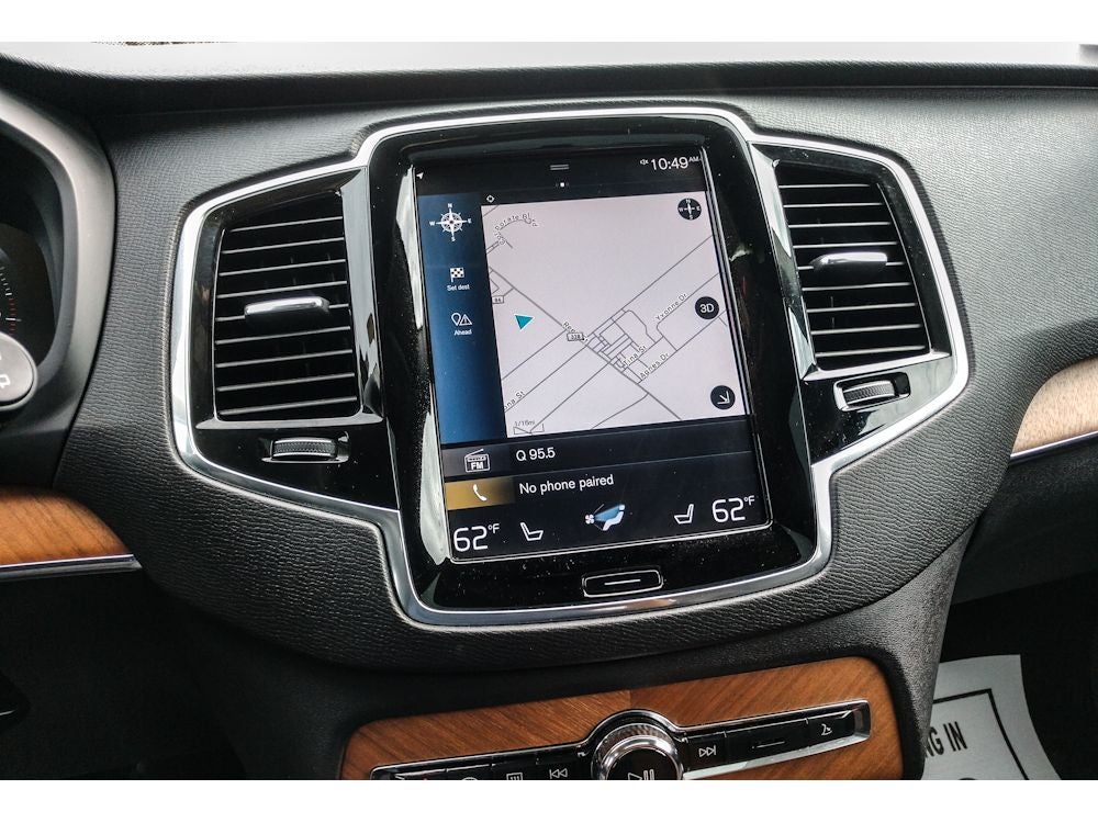 2022 Volvo XC90 Momentum