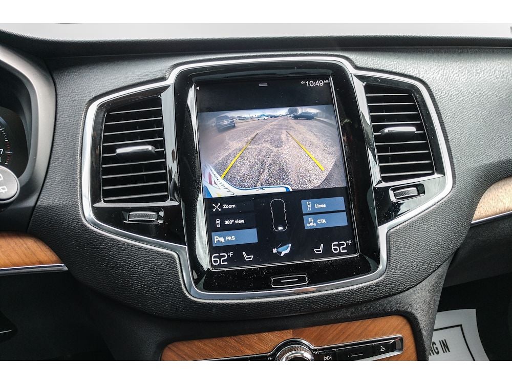 2022 Volvo XC90 Momentum