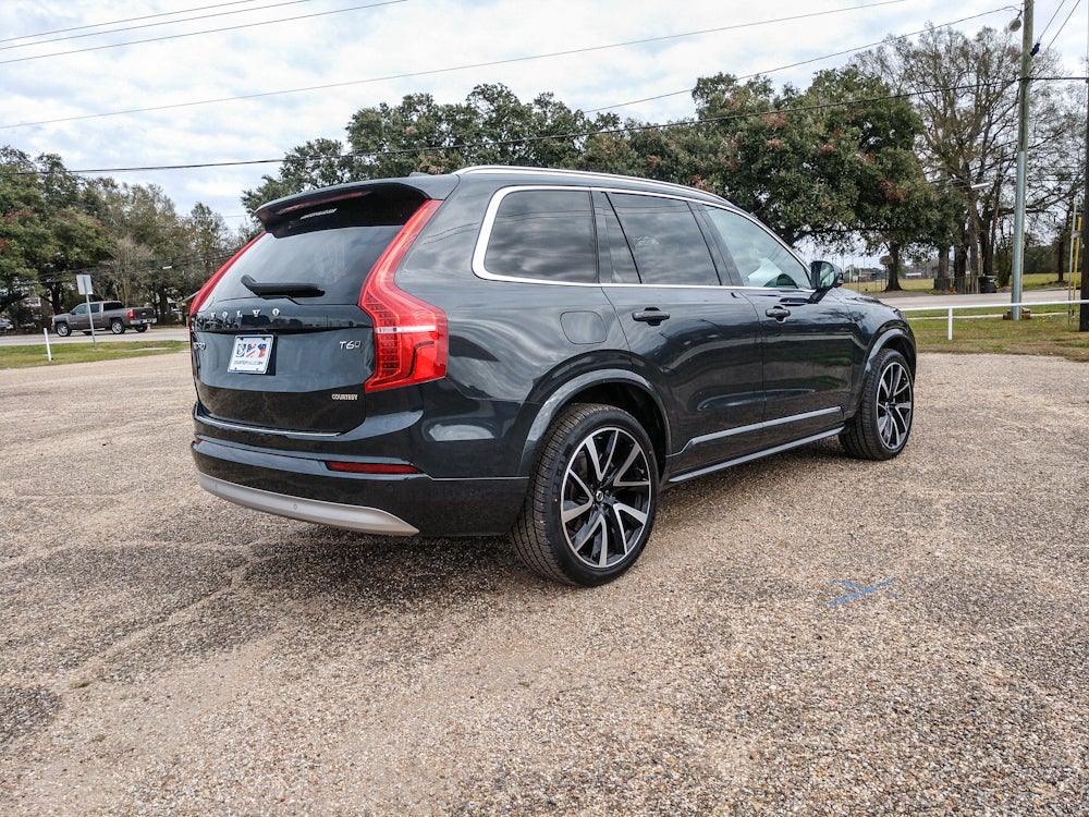 2022 Volvo XC90 Momentum