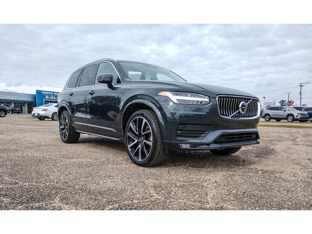 2022 Volvo XC90 Momentum