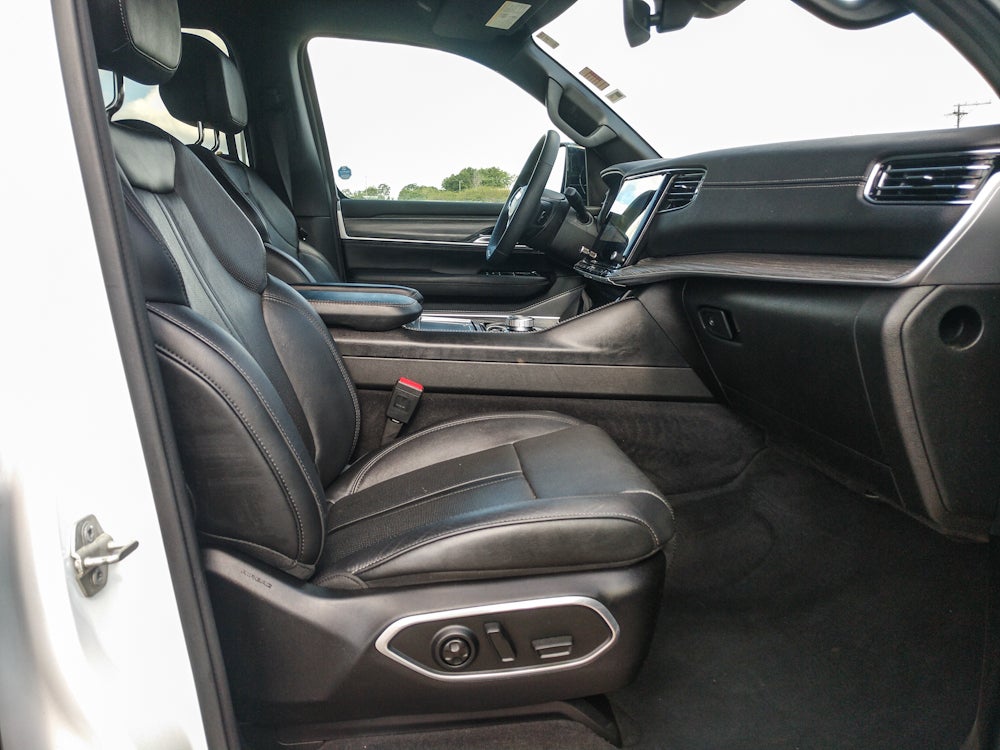 2023 Jeep Wagoneer L Series III