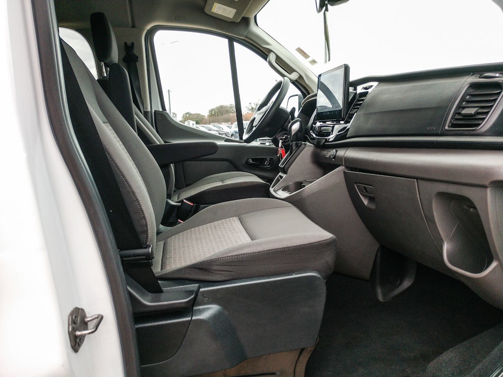 2023 Ford Transit Wagon XLT