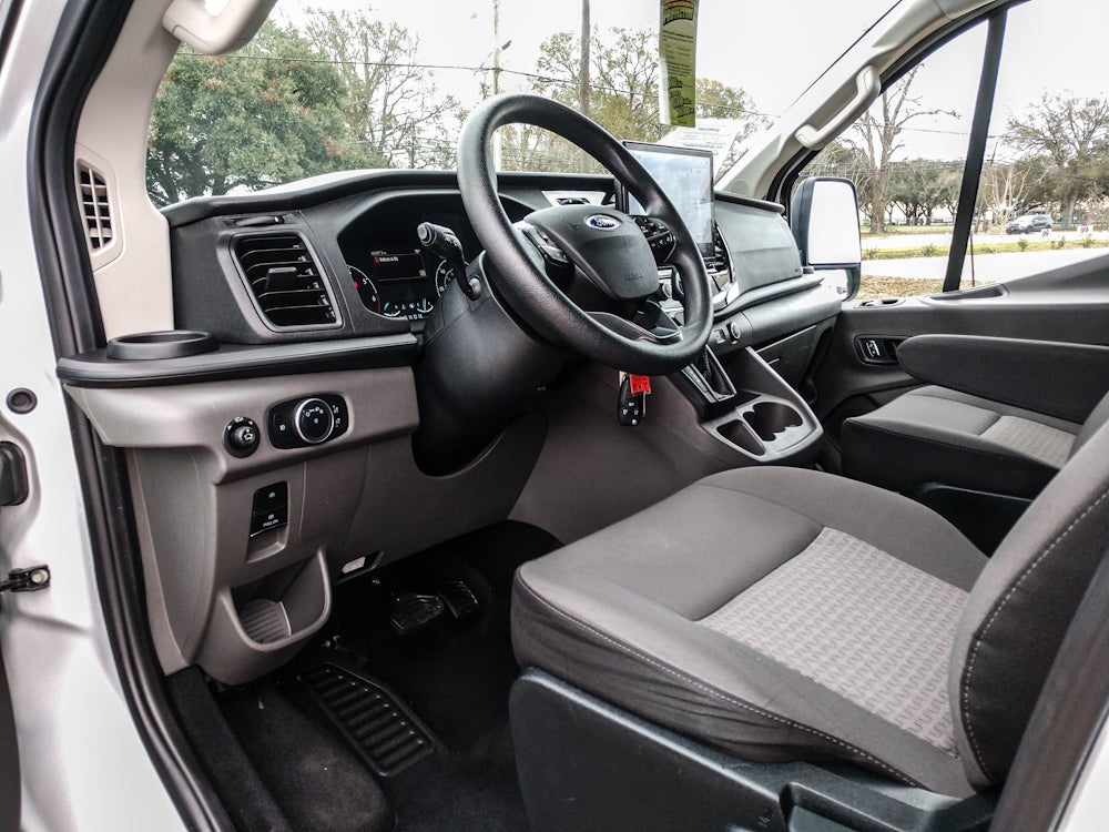 2023 Ford Transit Wagon XLT