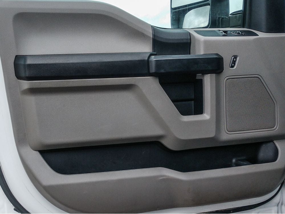 2021 Ford F-350 Super Duty Chassis XL