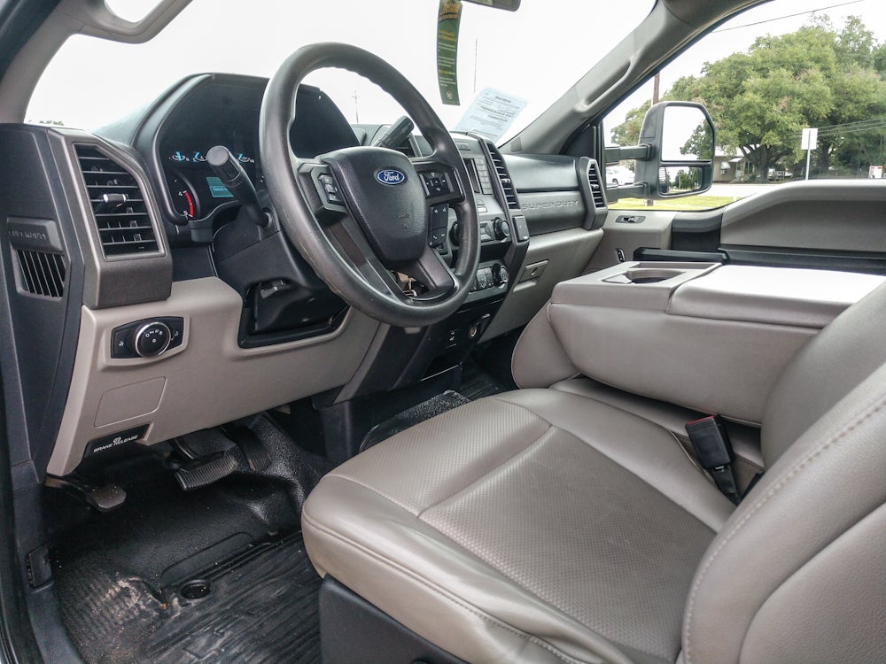 2021 Ford F-350 Super Duty Chassis XL