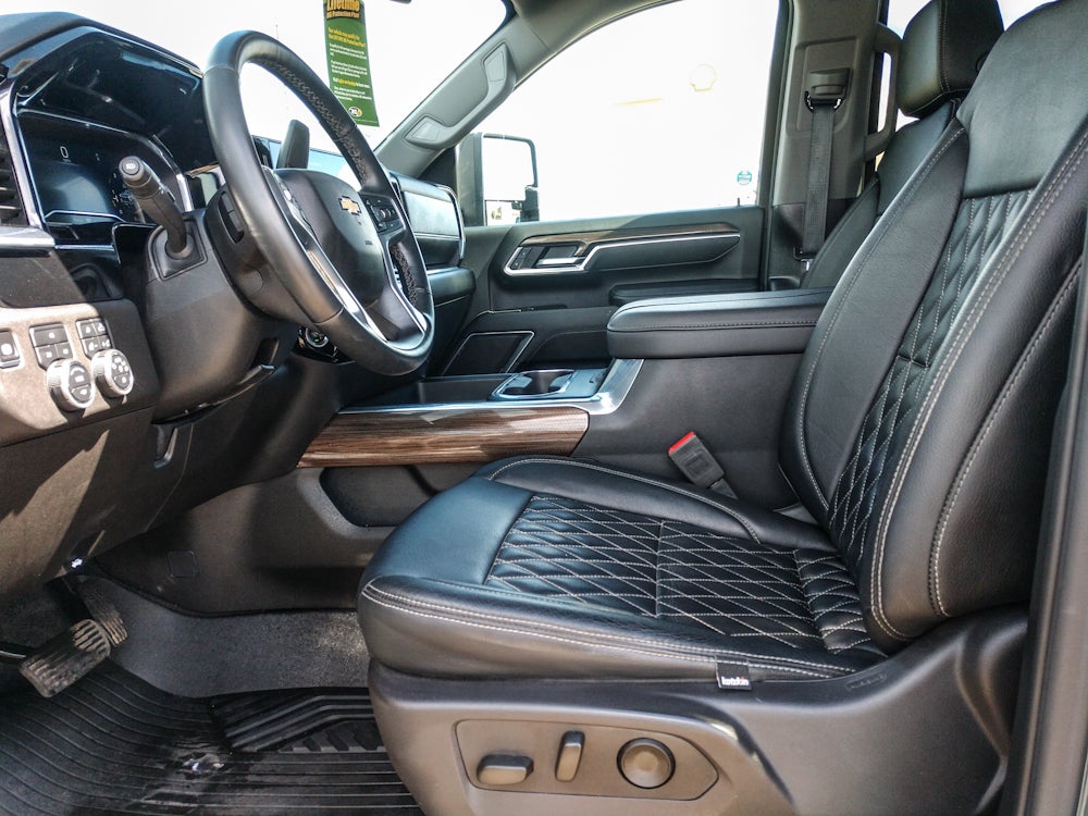 2025 Chevrolet Silverado LT