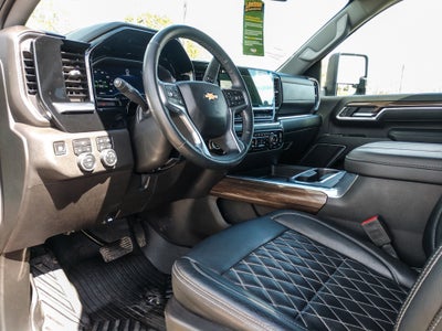 2025 Chevrolet Silverado LT