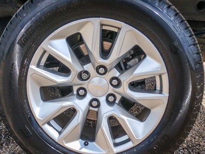 2023 Chevrolet Silverado Custom