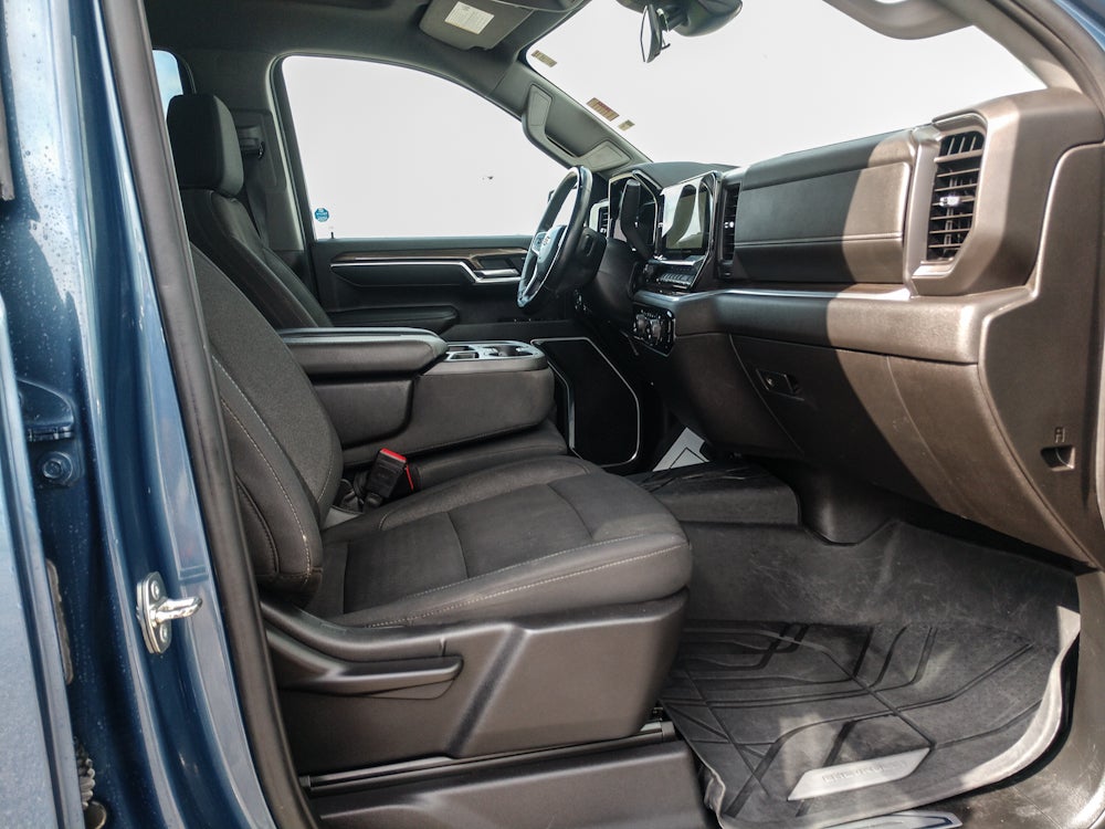 2024 Chevrolet Silverado LT