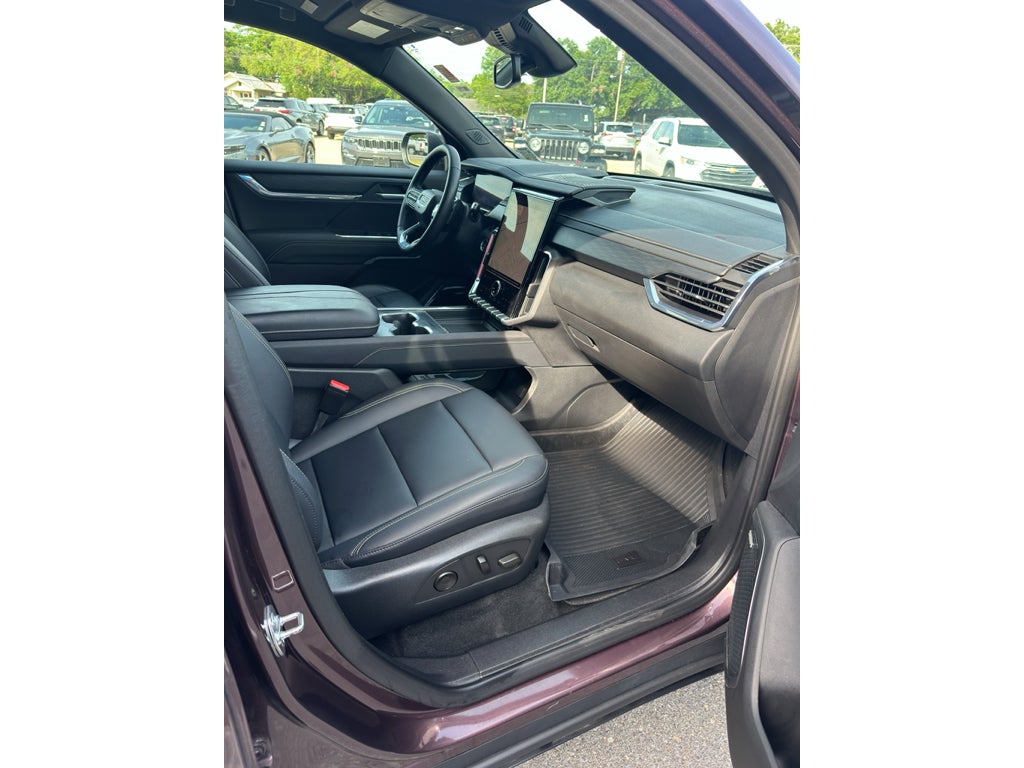 2024 GMC Acadia FWD Elevation