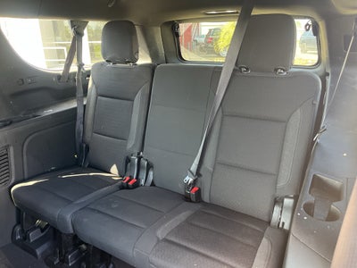 2023 Chevrolet Suburban 1500 LS