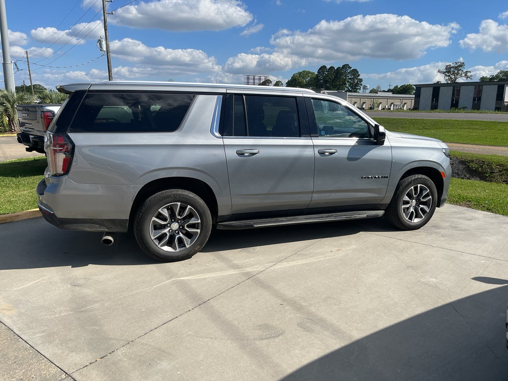 2023 Chevrolet Suburban 1500 LS