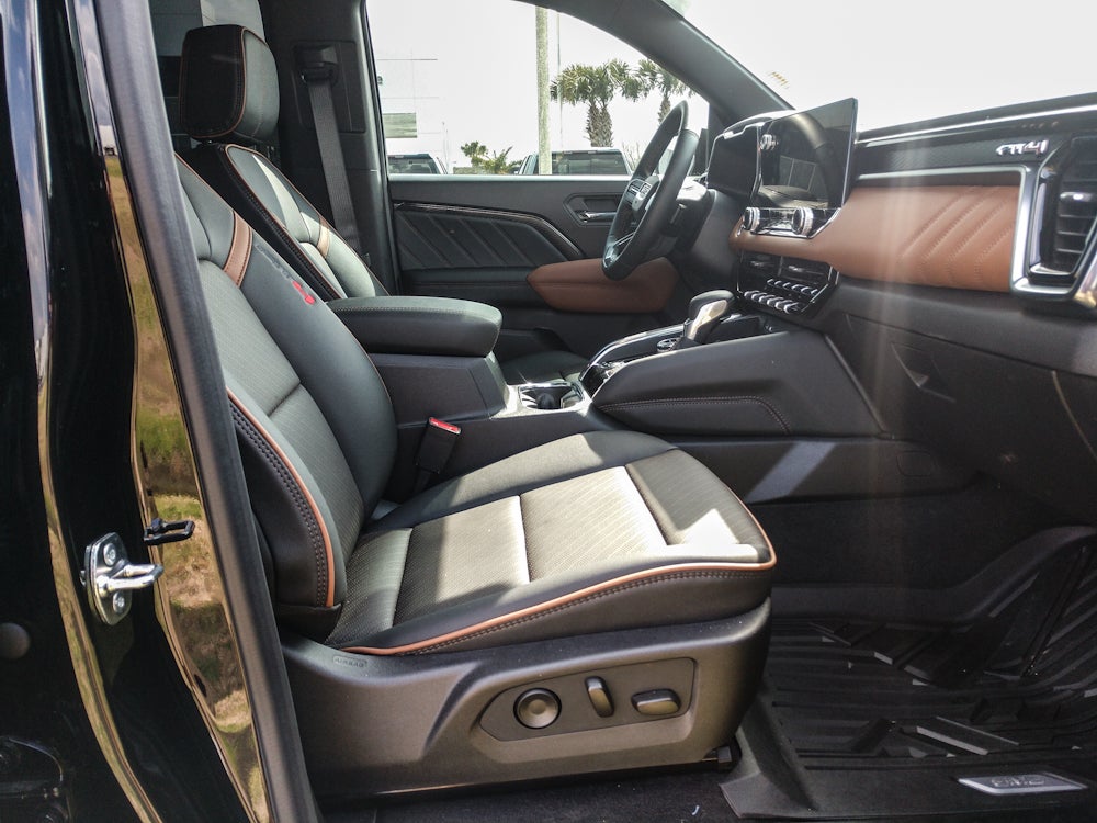 2026 GMC Canyon 4WD AT4