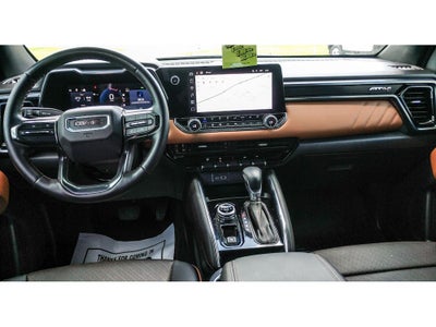 2025 GMC Canyon 4WD AT4