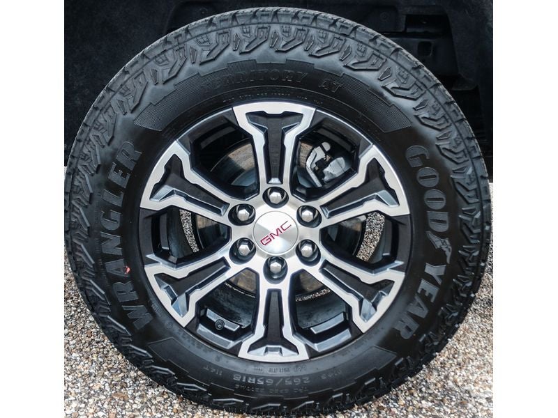 2025 GMC Canyon 4WD AT4