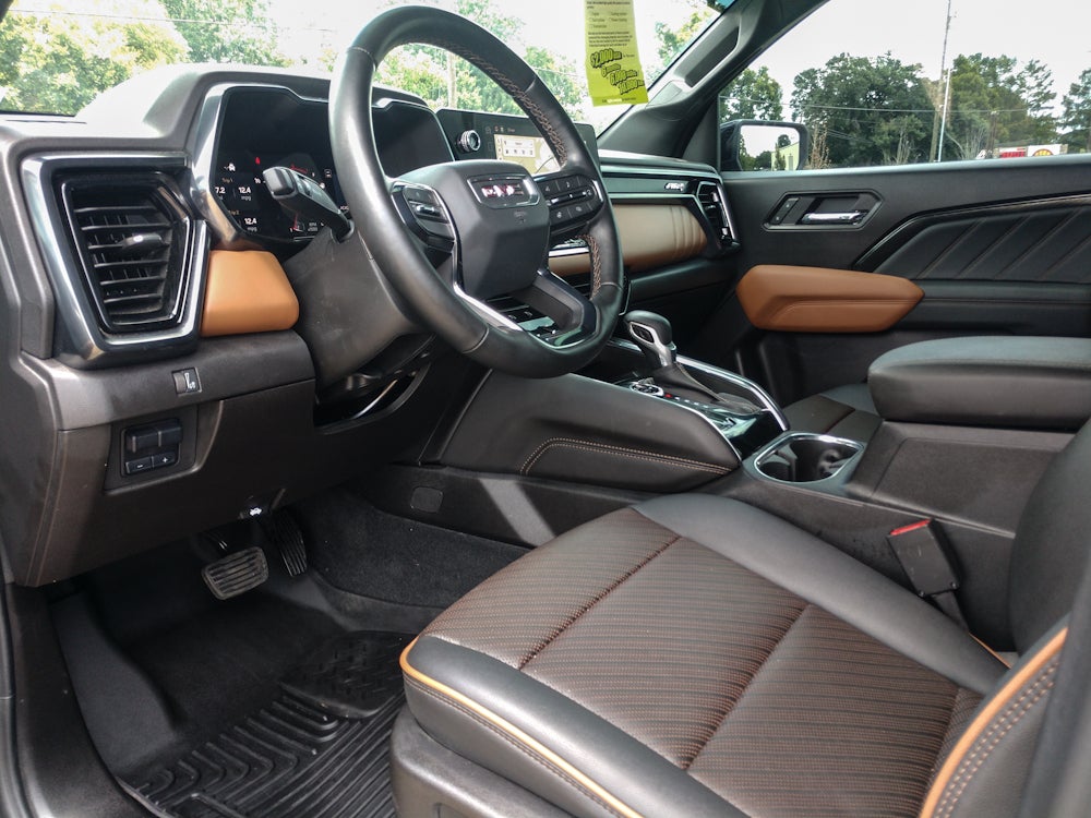 2025 GMC Canyon 4WD AT4