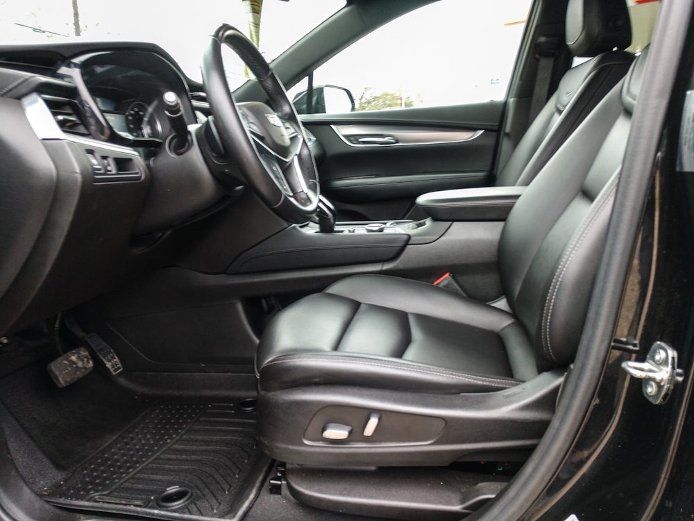 2022 Cadillac XT5 FWD Luxury