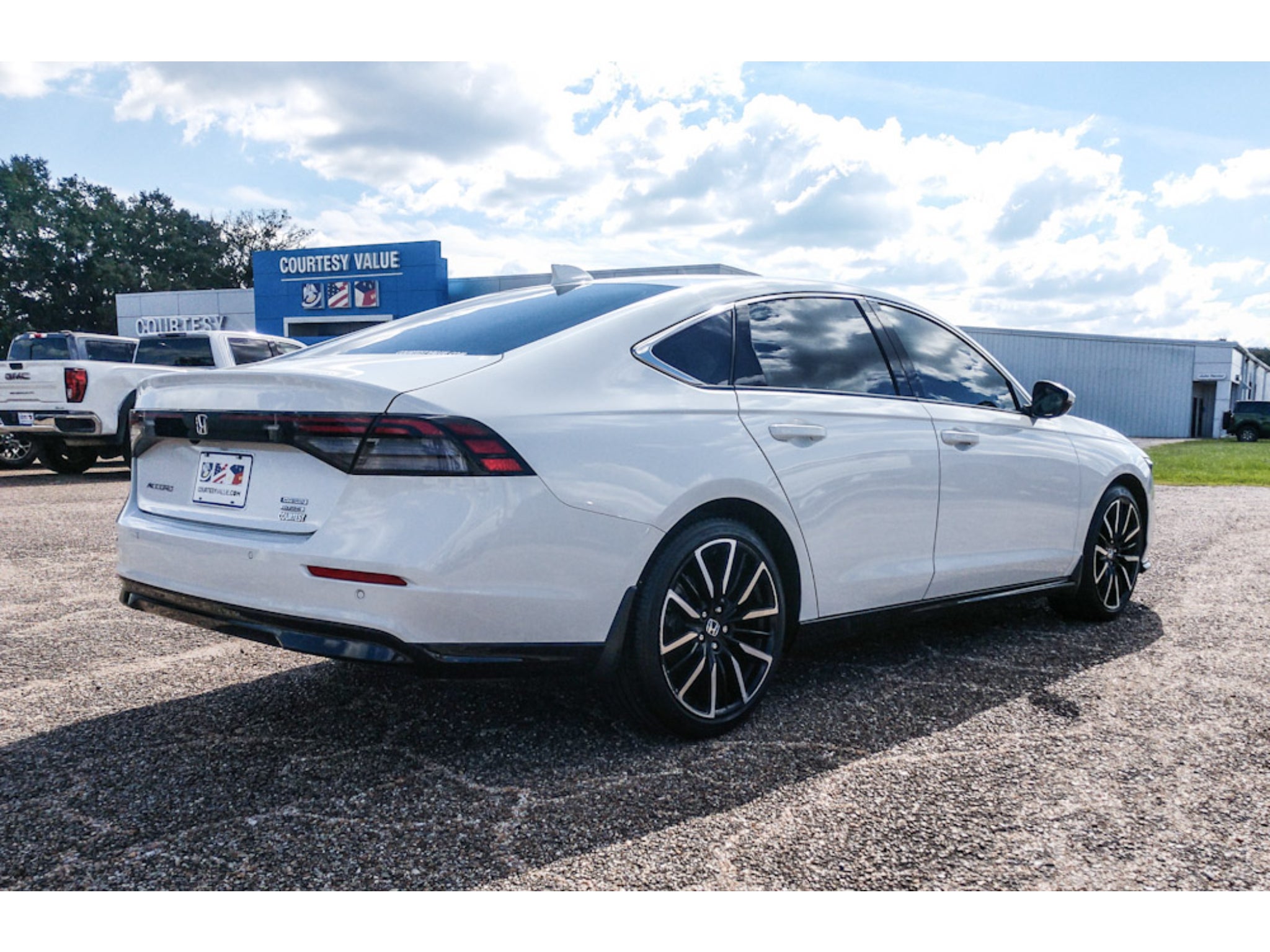 2025 Honda Accord Hybrid Touring