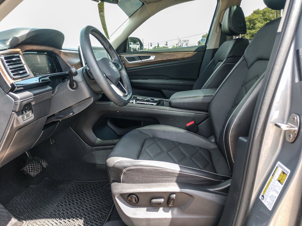 2024 Volkswagen Atlas 2.0T SE w/Technology