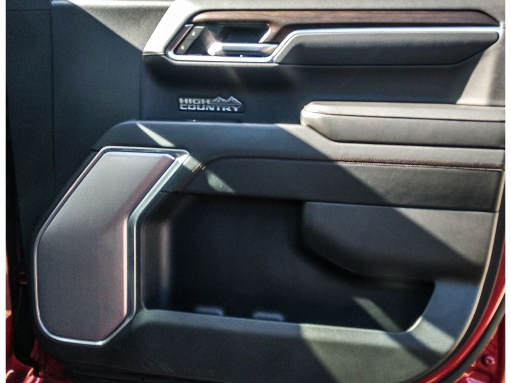 2025 Chevrolet Silverado High Country