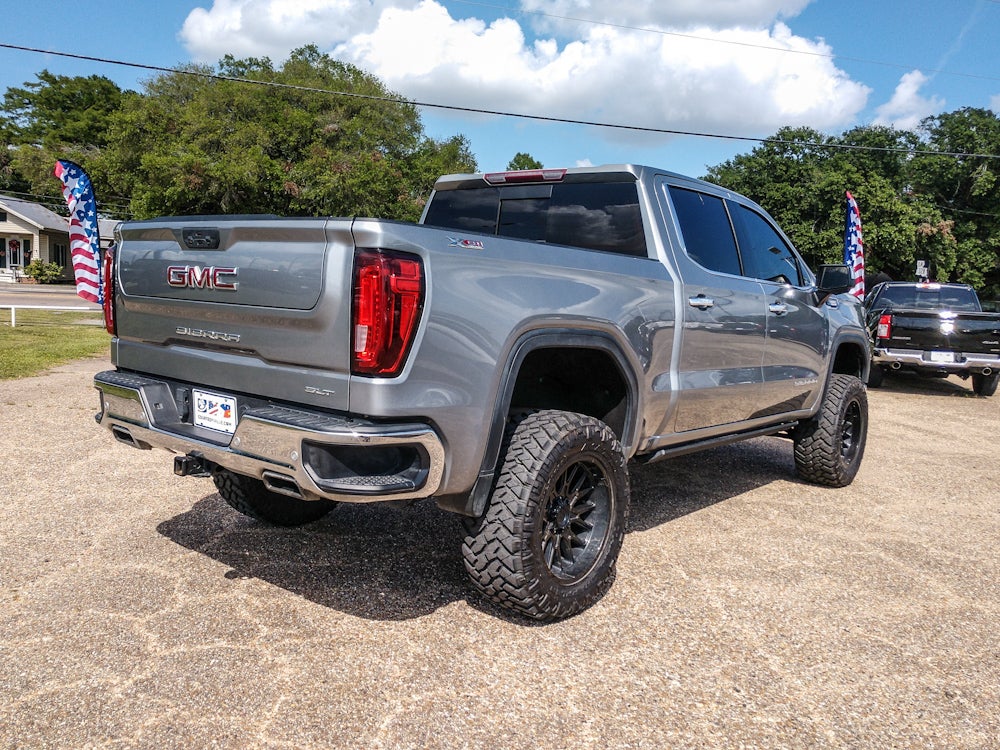 2023 GMC Sierra SLT