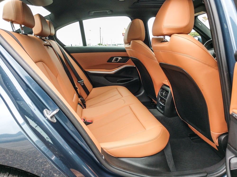 2025 BMW 3 series 330i