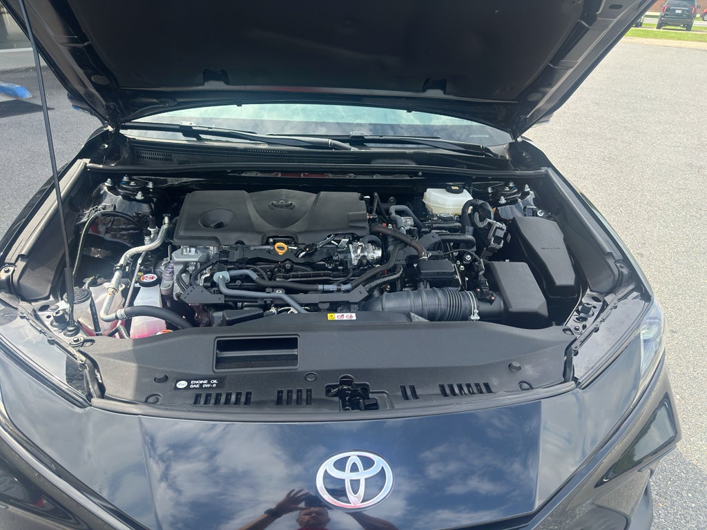 2025 Toyota Camry Hybrid SE