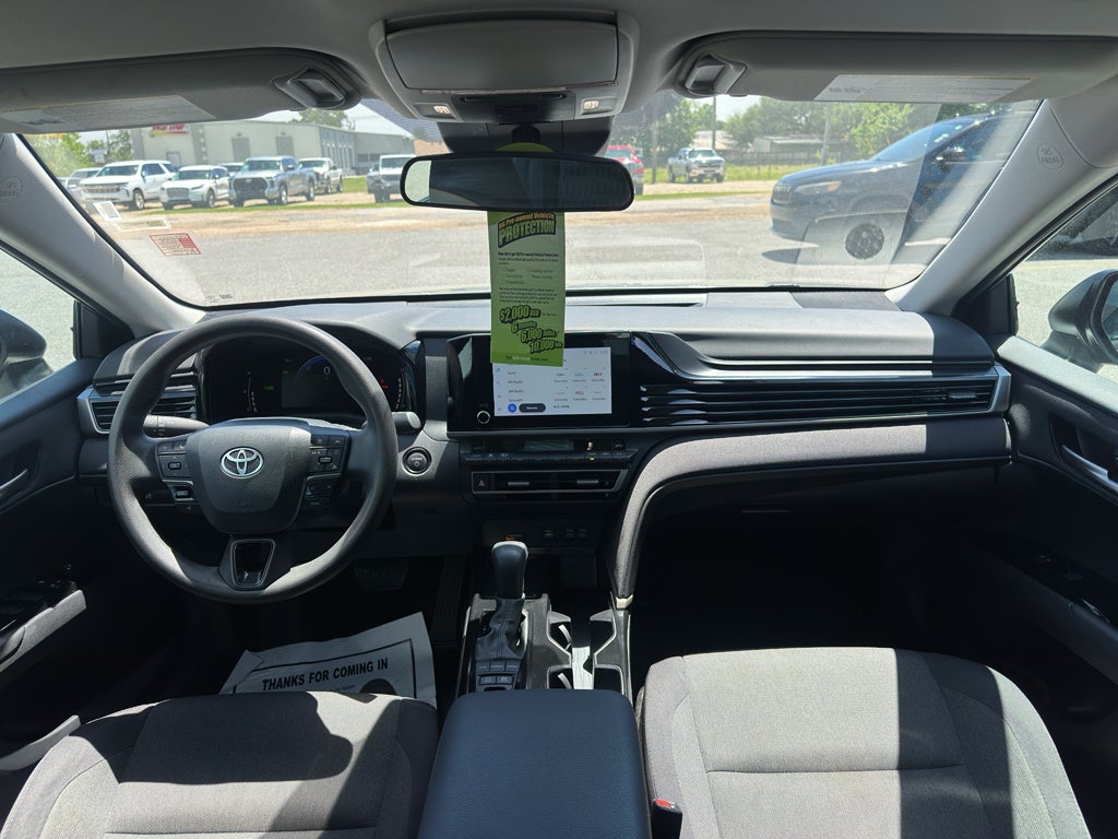 2025 Toyota Camry Hybrid LE