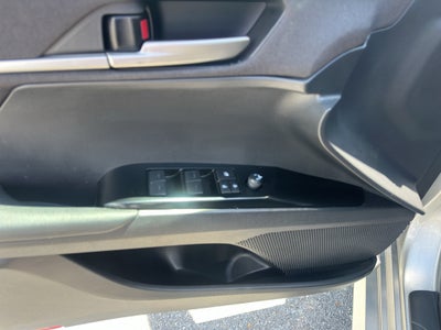 2025 Toyota Camry Hybrid LE