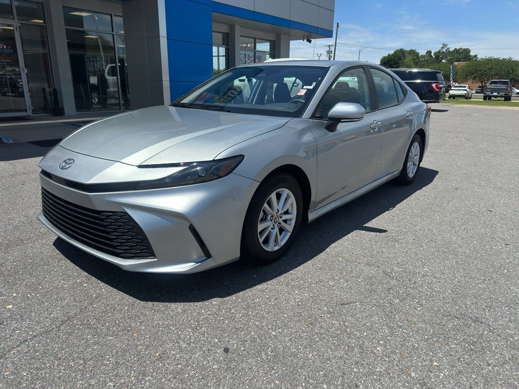 2025 Toyota Camry Hybrid LE