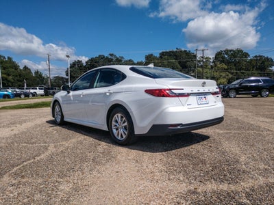 2026 Toyota Camry Hybrid LE