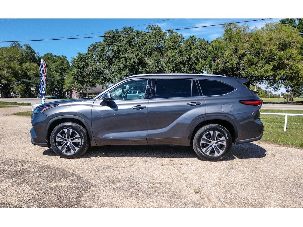 2022 Toyota Highlander Hybrid Hybrid XLE