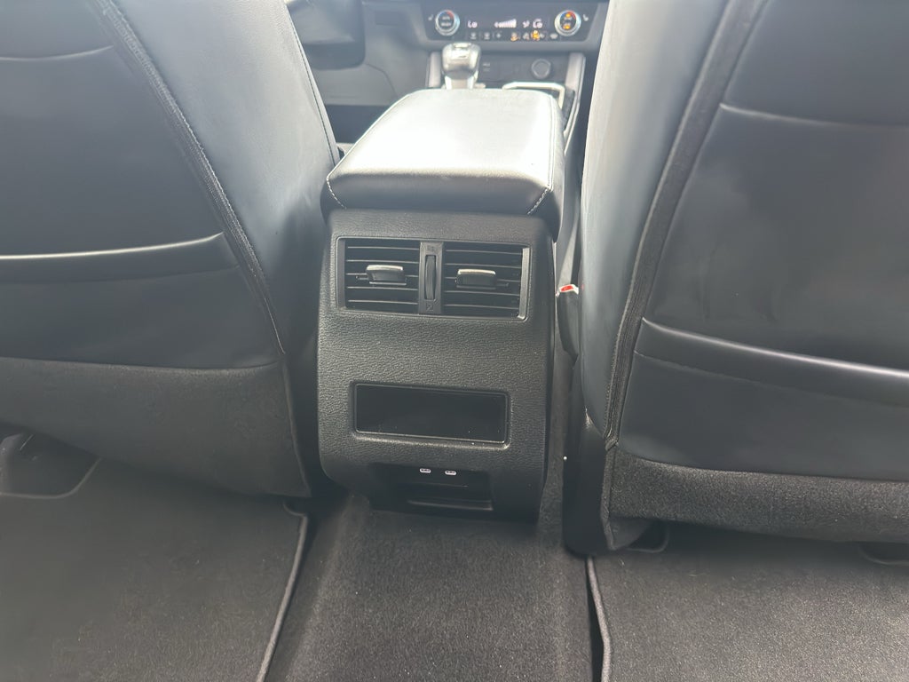 2025 Mitsubishi Outlander Base