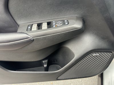 2025 Mitsubishi Outlander Base