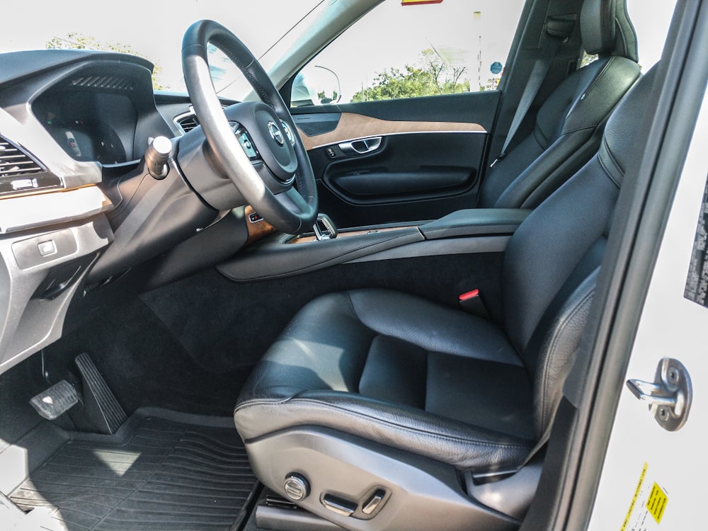 2023 Volvo XC90 Plus - Photo 11