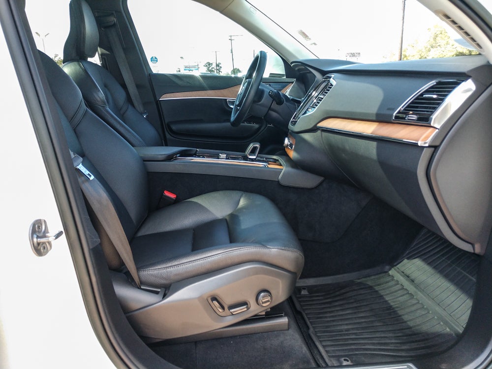 2023 Volvo XC90 Plus - Photo 12