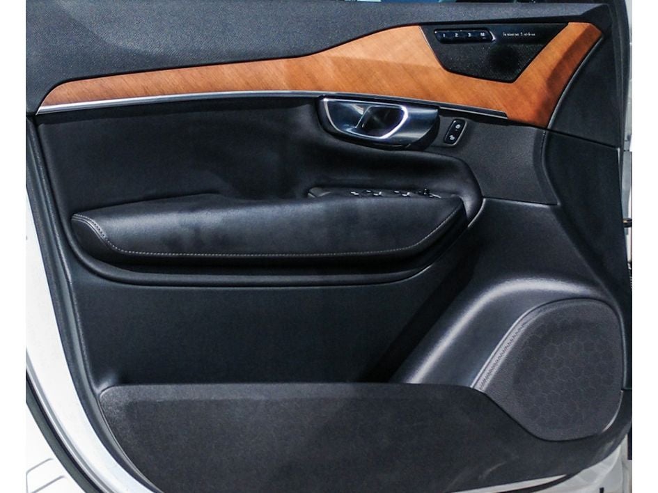 2023 Volvo XC90 Plus - Photo 13