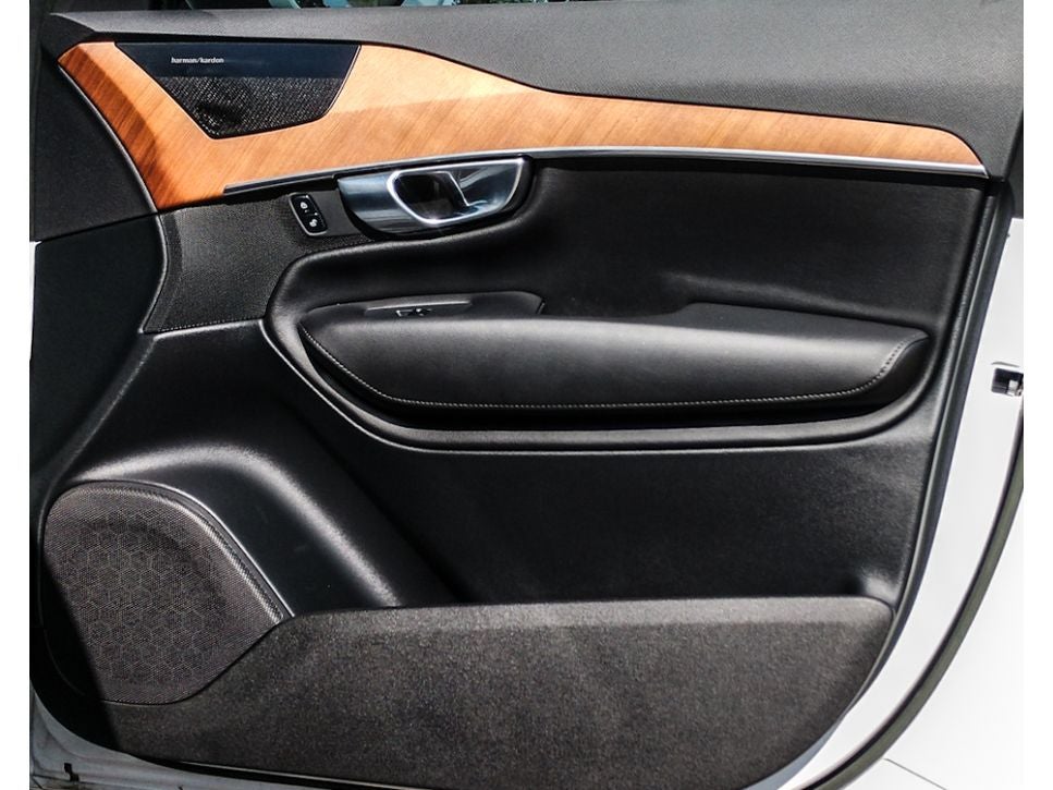 2023 Volvo XC90 Plus - Photo 14